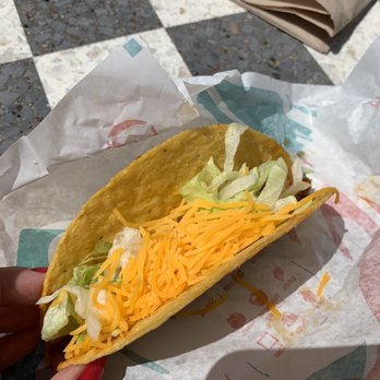 Taco Bell - Hard taco - Fast Food Near Me - Chicago, Illinois