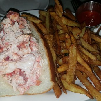 Neptune Oyster - Maine Lobster Roll - Seafood Near Me - Boston, Massachusetts