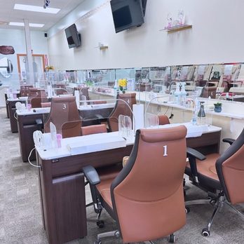 Star Nails - Nail Salons Near Me - Savoy, Illinois