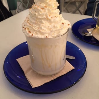 Santa & Co - Esto es un "batido caliente" de avellana mediano. ¡2,80 euros de riquísimo remedio con nata para el frío! - Vegetarian Near Me - Santander, S Santa & Co - Esto es un "batido caliente" de avellana mediano. ¡2,80 euros de riquísimo remedio con nata para el frío! - Vegetarian Near Me - Santander, S