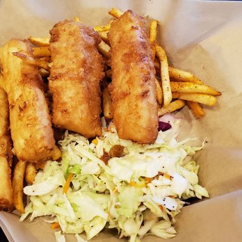 Hook'd Fish Grill - 4 piece fish and chips with slaw - Seafood Near Me - Northridge, California