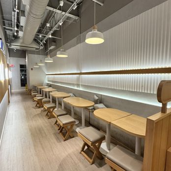 Ciao Poke - Dining space - Poke Near Me - Edison, New Jersey