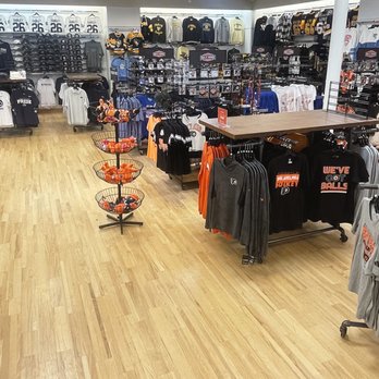 Rally House Viewmont Mall - Sports Wear Near Me - Scranton, Pennsylvania Rally House Viewmont Mall - Sports Wear Near Me - Scranton, Pennsylvania