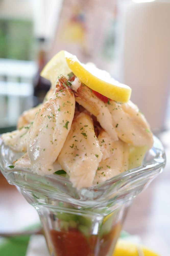 Wally's Chowder House & Broiler