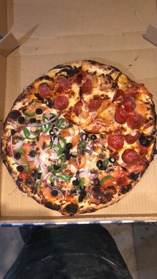 Hugo's Pizza by null