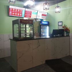 Popular Pizza - Order counter