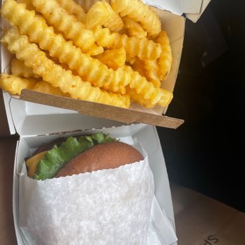 Shake Shack Castle Rock - ShackBurger Fries - Burgers Near Me - Castle Rock, Colorado Shake Shack Castle Rock - ShackBurger Fries - Burgers Near Me - Castle Rock, Colorado
