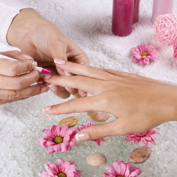 Blondo Nails - Nail Salons Near Me - Omaha, Nebraska