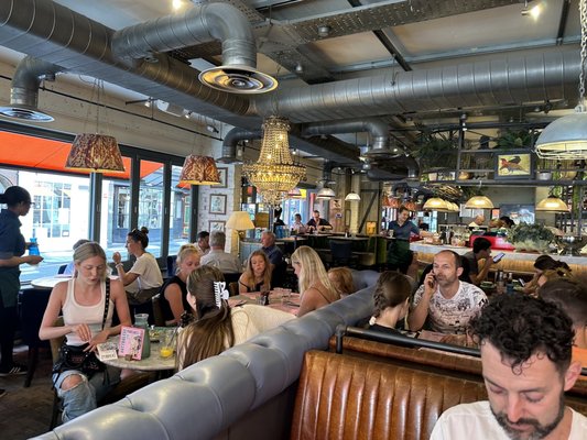 Bill's Soho Restaurant by null