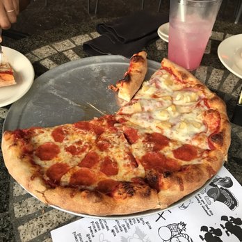 George's Pastaria - Hawaiian Ryanand half pepperoni - Italian Near Me - Houston, Texas