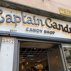 Captain Candy - Front of store