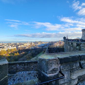 Edinburgh Castle - Landmarks & Historical Buildings Near Me - Edinburgh, EDH