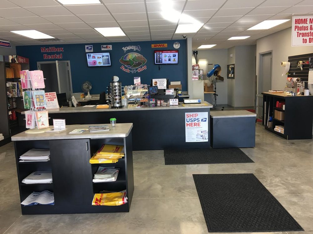 PACKNSHIP Updated October 2024 2506 Park Ave, Muscatine, Iowa Mailbox Centers Phone
