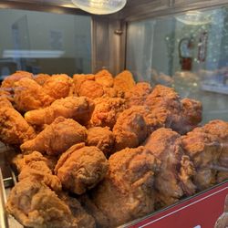 Krispy Krunchy Chicken - Arrived at 11:30am and there was a nice fresh batch of fried chicken.