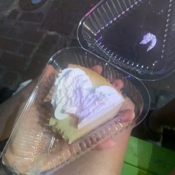 Key Lime Pie Bakery - Desserts Near Me - Key West, Florida Key Lime Pie Bakery - Desserts Near Me - Key West, Florida