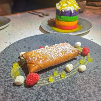 Olili - Molten Mango Pie and Hawaiian Rainbow Cake - Desserts Near Me - Honolulu, Hawaii