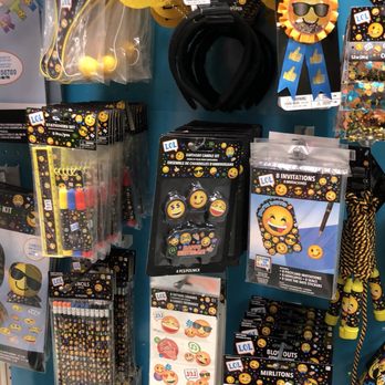 Giggles - Party Supplies Near Me - Montreal, Quebec Giggles - Party Supplies Near Me - Montreal, Quebec