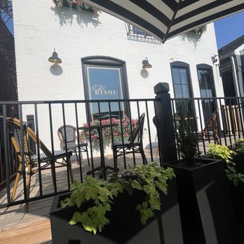 Bisou - Coffee & Tea Near Me - Kansas City, Missouri