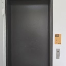 Elevator to restaurant Elevator to restaurant