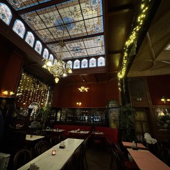 Le Falstaff - Inside - Belgian Near Me - Brussels, BRU Le Falstaff - Inside - Belgian Near Me - Brussels, BRU