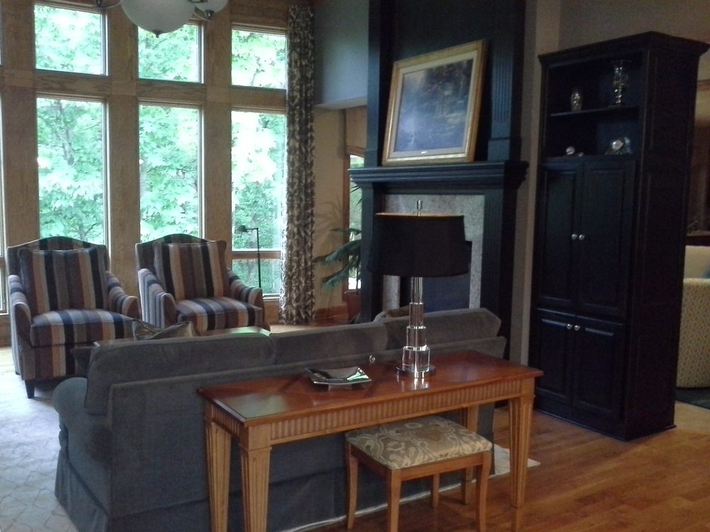 Expressions by Mary - upholstery in Lees Summit, MO