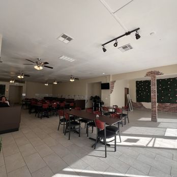 Harry’s Cafe - Large spacious interior seating - Cafes Near Me - Garden Grove, California Harry’s Cafe - Large spacious interior seating - Cafes Near Me - Garden Grove, California