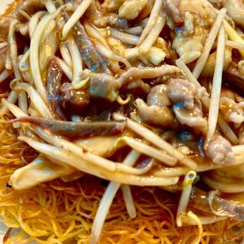 Dynasty - Sliced beef, pork, and chicken crispy noodles (chow mein) - Cantonese Near Me - Boston, Massachusetts Dynasty - Sliced beef, pork, and chicken crispy noodles (chow mein) - Cantonese Near Me - Boston, Massachusetts