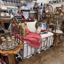 Splurge Vintage Market