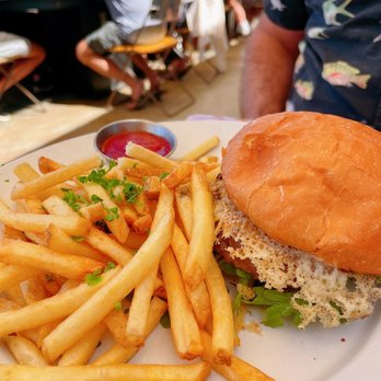 Viewpoint Brewing - French onion burger - Breweries Near Me - Del Mar, California