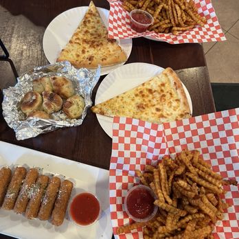 Amici Pizza - Fries, Cheese Pizza Slice, Garlic Knots and Mozzarella Sticks - Pizza Near Me - Mesa, Arizona Amici Pizza - Fries, Cheese Pizza Slice, Garlic Knots and Mozzarella Sticks - Pizza Near Me - Mesa, Arizona