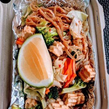 Ratana's - Pad see ew !!!! - Thai Near Me - Hilo, Hawaii