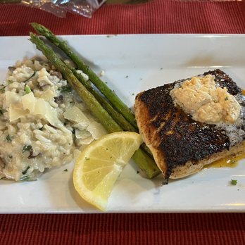 Hilltop Cafe Bistro - Grilled halibut - Cafes Near Me - Waldport, Oregon