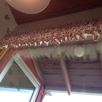 Cherry Hut - Cherry curtains - American Near Me - Beulah, Michigan