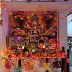 Pinkys Tacos - At the entrance