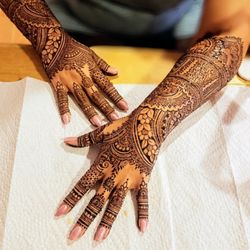 Unnatizart - Payal's Bridal Mehndi By Unnati'Z Art,  with Personalized Chicago and New Mexico Skyline
@unnatizart