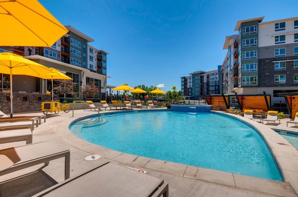 High Line Pointe by null