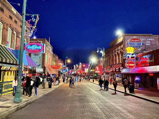 Beale Street Entertainment District by null