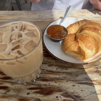Hold Fast Coffee co. - Croissants & iced Latte - Coffee & Tea Near Me - Colorado Springs, Colorado Hold Fast Coffee co. - Croissants & iced Latte - Coffee & Tea Near Me - Colorado Springs, Colorado