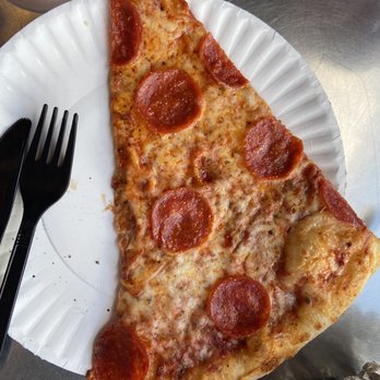 Ruffrano's Hell's Kitchen Pizza - Didn't get a photo of garlic knots or other slices. - Pizza Near Me - Manitou Springs, Colorado