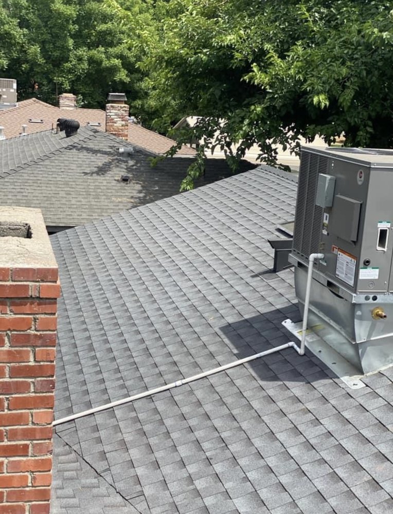 Slide of Aranda Roofing