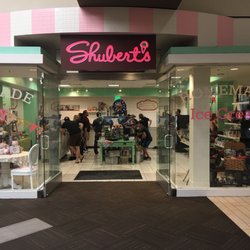 Shubert's - Front