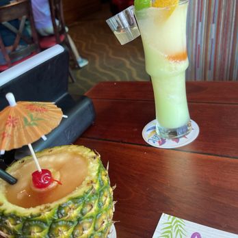 Bahama Breeze - Bahamarita and Ultimate Pineapple - Bars Near Me - Kennesaw, Georgia