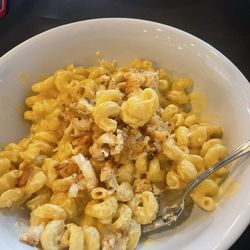 Coastal League Restaurant & Bar - Lobster Mac and cheese, very good!