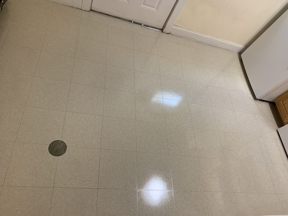 CLEANER CLEANING SERVICES Request a Quote Londonderry, New Hampshire Office Cleaning