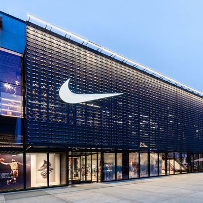 nike outlet san lorenzo