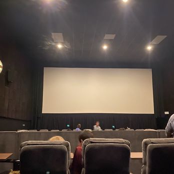 Star Cinema Grill - Screen - Dinner Theater Near Me - Houston, Texas