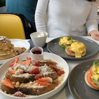 Café YOLK - This isles than a quarter of what we ordered and it was magnifique! - Cafes Near Me - Reading, RDG
