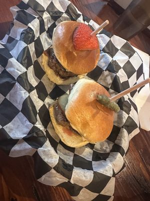 Easy Slider - East Side Ave. by null