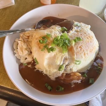 Kona Brewing - Loco moco. Eggs, rice, burger patty, macaroni salad, brown gravy - Brewpubs Near Me - Honolulu, Hawaii