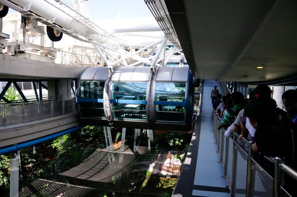 Singapore Flyer by null